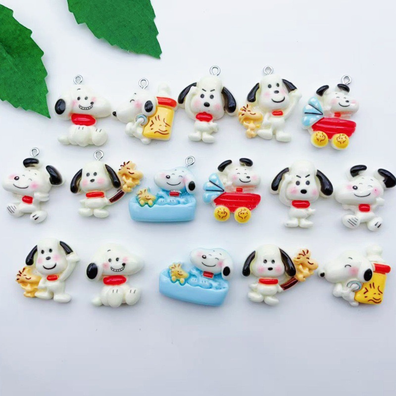 Party Games Spy - 12 buah liontin anjing kartun resin,