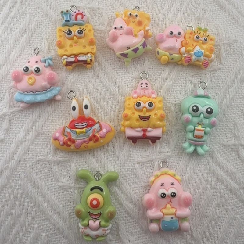 Party Games Spy - 10 buah liontin resin kartun, anting-anting