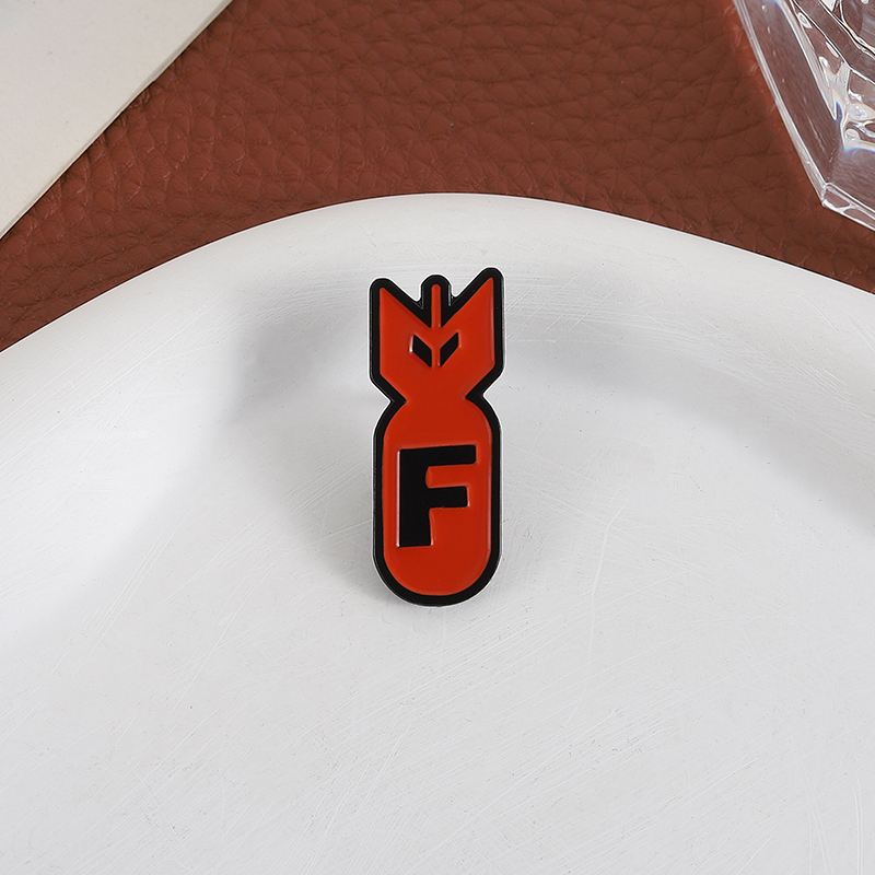 Pin Enamel Logo F Bom Merah Ka - Party Games Easter For Kids ulasan dan harga